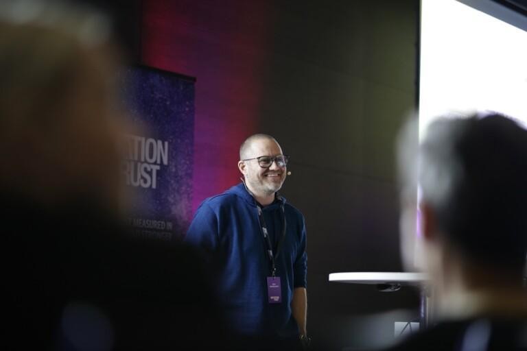 Riku Ruokolahti Luottamus&Maine Awards -seminaarissa: ”Viestintää ei ole koskaan haastettu samanlaisella paradigmamuutoksella kuin nyt”